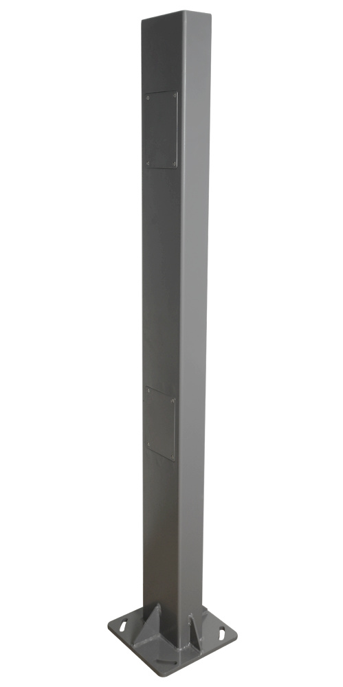 TOWER-BRACKET200 | Soporte Universal El soporte universal de pie es la solución ideal para la instalación de dispositivos de videovigilancia y control de intrusión en cualquier entorno. Con 2 metros de altura y fabricado en acero resistente con recubrimiento de pintura gris, este soporte es apto para cámaras, controles de acceso y más, tanto en exteriores como en interiores. Su estructura prismática hueca, base cuadrada reforzada y ranuras de acceso con tapa facilitan una instalación segura y estable. Perfecto para proyectos de seguridad perimetral, combina durabilidad y versatilidad en cualquier tipo de instalación